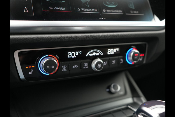 Audi Q3 Sportback 45 TFSI e 2x S Line PHEV 245pk Dealer O.H. | Trekhaak Af Fabriek | Blis | Sportstoelen Verwarmd | Apple Carplay | Sfeerverlichting | Navigatie | DAB | 19"L.M | Virtual | Plug In Hybrid |