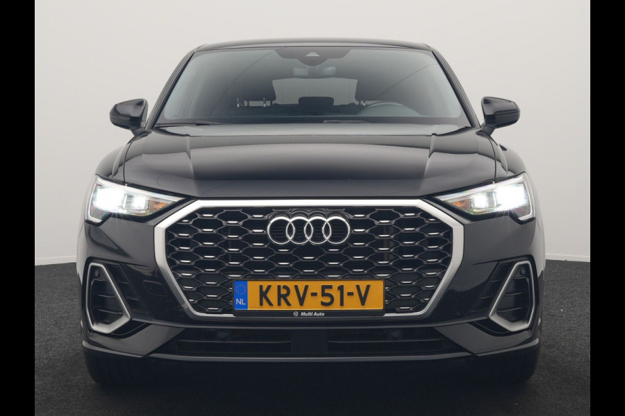 Audi Q3 Sportback 45 TFSI e 2x S Line PHEV 245pk Dealer O.H. | Trekhaak Af Fabriek | Blis | Sportstoelen Verwarmd | Apple Carplay | Sfeerverlichting | Navigatie | DAB | 19"L.M | Virtual | Plug In Hybrid |