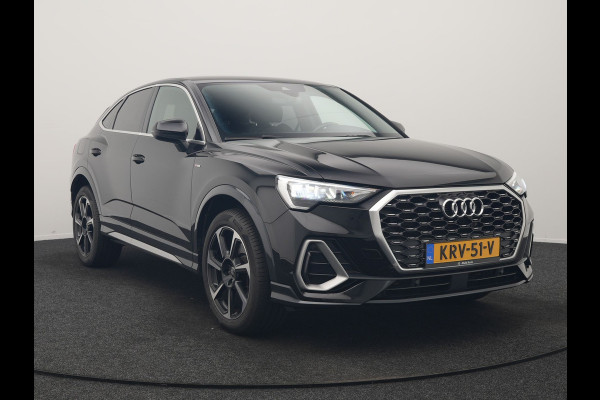 Audi Q3 Sportback 45 TFSI e 2x S Line PHEV 245pk Dealer O.H. | Trekhaak Af Fabriek | Blis | Sportstoelen Verwarmd | Apple Carplay | Sfeerverlichting | Navigatie | DAB | 19"L.M | Virtual | Plug In Hybrid |