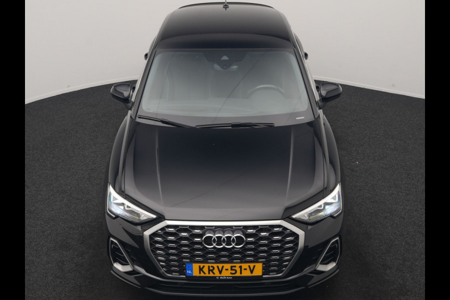 Audi Q3 Sportback 45 TFSI e 2x S Line PHEV 245pk Dealer O.H. | Trekhaak Af Fabriek | Blis | Sportstoelen Verwarmd | Apple Carplay | Sfeerverlichting | Navigatie | DAB | 19"L.M | Virtual | Plug In Hybrid |
