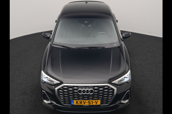 Audi Q3 Sportback 45 TFSI e 2x S Line PHEV 245pk Dealer O.H. | Trekhaak Af Fabriek | Blis | Sportstoelen Verwarmd | Apple Carplay | Sfeerverlichting | Navigatie | DAB | 19"L.M | Virtual | Plug In Hybrid |