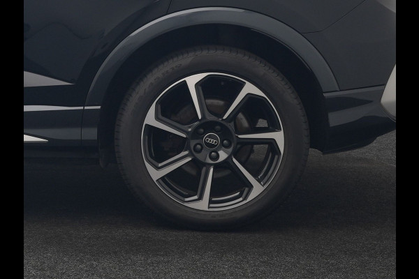 Audi Q3 Sportback 45 TFSI e 2x S Line PHEV 245pk Dealer O.H. | Trekhaak Af Fabriek | Blis | Sportstoelen Verwarmd | Apple Carplay | Sfeerverlichting | Navigatie | DAB | 19"L.M | Virtual | Plug In Hybrid |