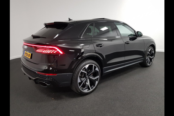 Audi Q8 4.0 TFSI RS Q8 Quattro 600pk! Panorama dak Navigatie Electrische achterklep Led Camera Climate Control Parkeer sensoren voor en achter Lichtmetalen Velgen