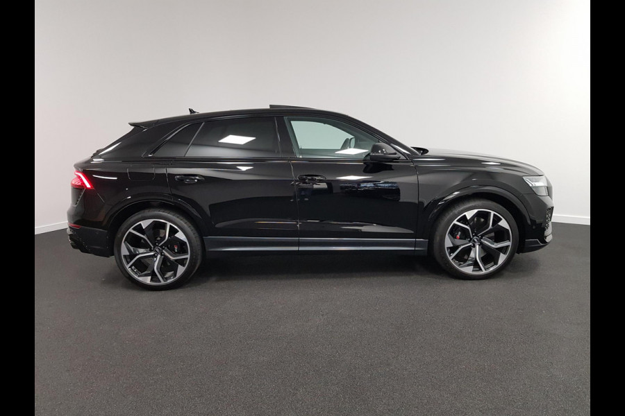 Audi Q8 4.0 TFSI RS Q8 Quattro 600pk! Panorama dak Navigatie Electrische achterklep Led Camera Climate Control Parkeer sensoren voor en achter Lichtmetalen Velgen