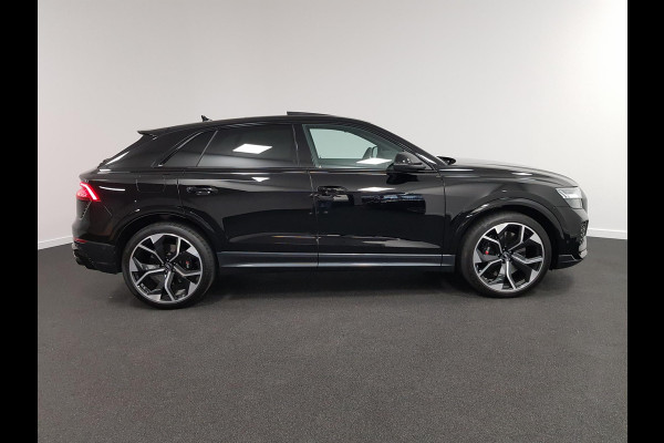 Audi Q8 4.0 TFSI RS Q8 Quattro 600pk! Panorama dak Navigatie Electrische achterklep Led Camera Climate Control Parkeer sensoren voor en achter Lichtmetalen Velgen