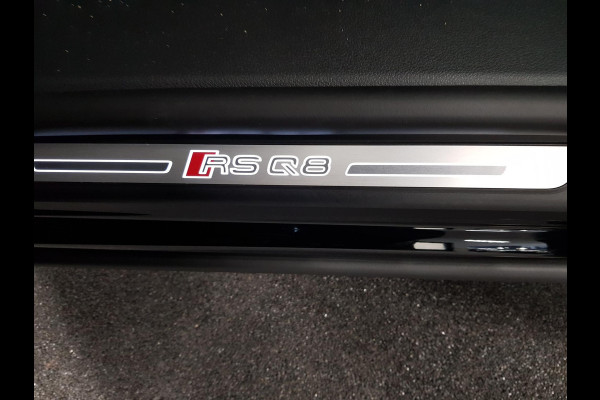 Audi Q8 4.0 TFSI RS Q8 Quattro 600pk! Panorama dak Navigatie Electrische achterklep Led Camera Climate Control Parkeer sensoren voor en achter Lichtmetalen Velgen