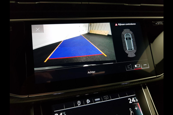 Audi Q8 4.0 TFSI RS Q8 Quattro 600pk! Panorama dak Navigatie Electrische achterklep Led Camera Climate Control Parkeer sensoren voor en achter Lichtmetalen Velgen
