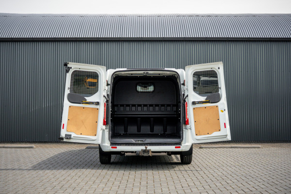 Ford Transit Custom 2.0 EcoBlue L2H1 | 170 PK | Automaat | DC 5-Zits | LED | Camera | Carplay | Cruise | PDC | Trekhaak
