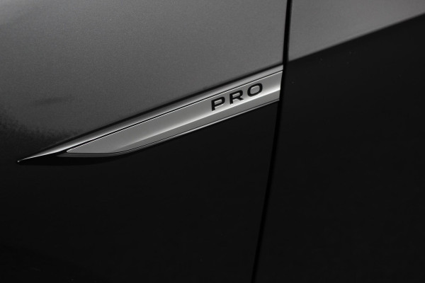 Volkswagen ID.3 Pro Edition 204pk Warmtepomp 18"Lichtmetalen Velgen Navigatie Camera Adaptive Cruise Control Climate Control