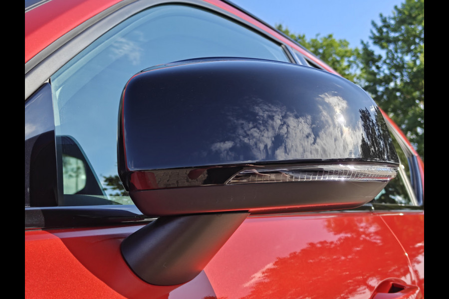 Volvo XC40 B4 211PK Plus Dark | BLIS | Trekhaak | H&K | Verwarm. Stoelen+Stuur | ACC | PDC V+A | Camera Achter |