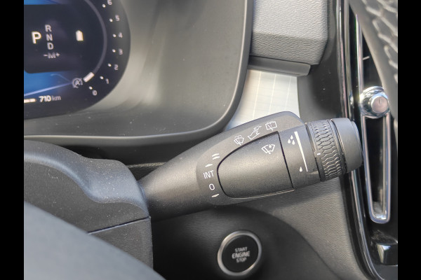 Volvo XC40 B4 211PK Plus Dark | BLIS | Trekhaak | H&K | Verwarm. Stoelen+Stuur | ACC | PDC V+A | Camera Achter |