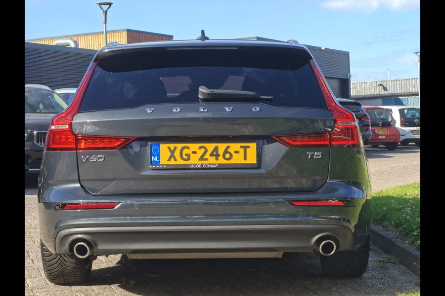 Volvo V60 T5 252PK Momentum | BLIS | Trekhaak | Elektr. Kofferklep | Carplay | ACC | PDC V+A | Camera Achter |