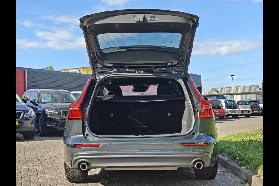 Volvo V60 T5 252PK Momentum | BLIS | Trekhaak | Elektr. Kofferklep | Carplay | ACC | PDC V+A | Camera Achter |