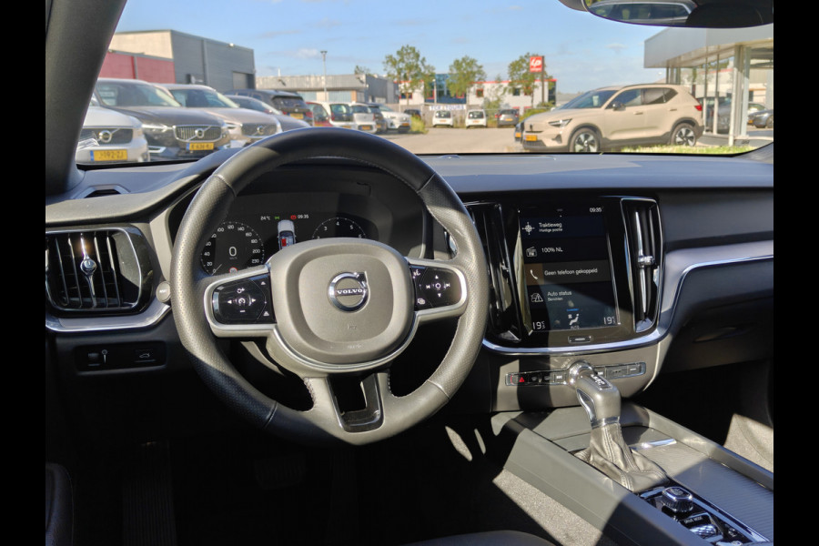 Volvo V60 T5 252PK Momentum | BLIS | Trekhaak | Elektr. Kofferklep | Carplay | ACC | PDC V+A | Camera Achter |