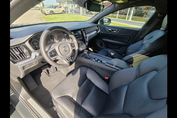 Volvo V60 T5 252PK Momentum | BLIS | Trekhaak | Elektr. Kofferklep | Carplay | ACC | PDC V+A | Camera Achter |