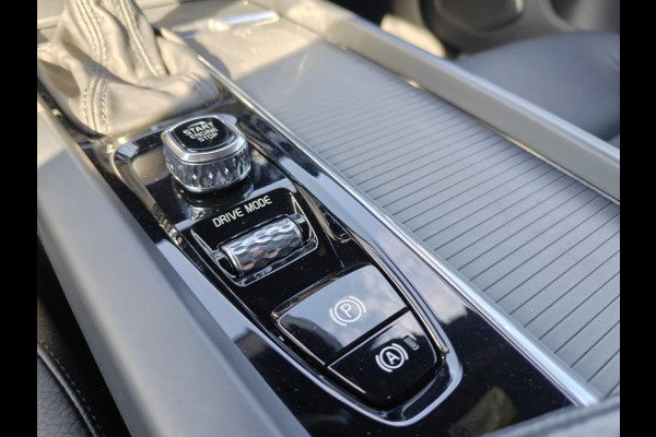 Volvo V60 T5 252PK Momentum | BLIS | Trekhaak | Elektr. Kofferklep | Carplay | ACC | PDC V+A | Camera Achter |