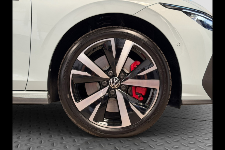 Volkswagen Golf 1.5 eHybrid GTE|HUD|DCC|Matrix IQ|Trekhaak|5jr.garantie