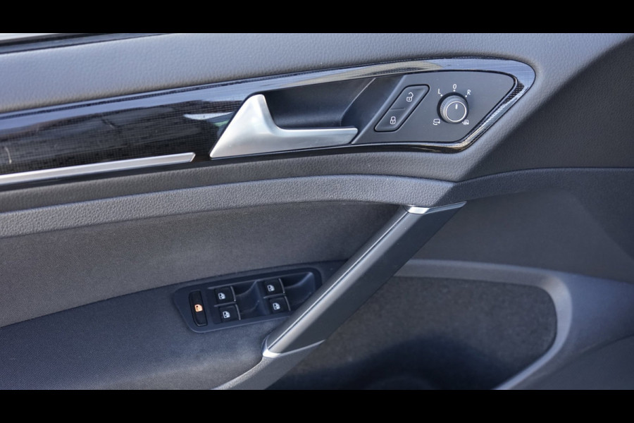Volkswagen Golf 7.5 1.5 TSI R-Line ACC|ALCANTARA|CLIMA|DYNAUDIO|FULL LED|NAVIGATIE|STOELVERWARMING