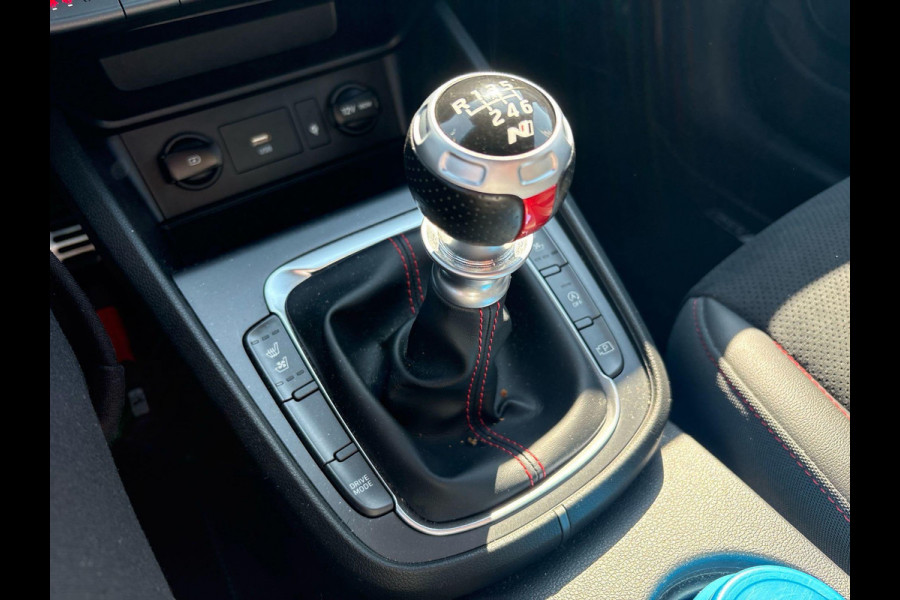 Hyundai Kona 1.0 T-GDI N Line | Stoelventilatie & Verwarming | Elek. Verstelbare Stoel | Dodehoeksensoren | Camera |