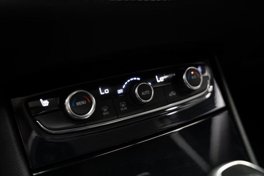 Opel Grandland X 1.2 Turbo Aut. Leer Navi Camera PDC Climate Stoelverwarming voor en achter Stuurverwarming Carplay Cruise LM velgen