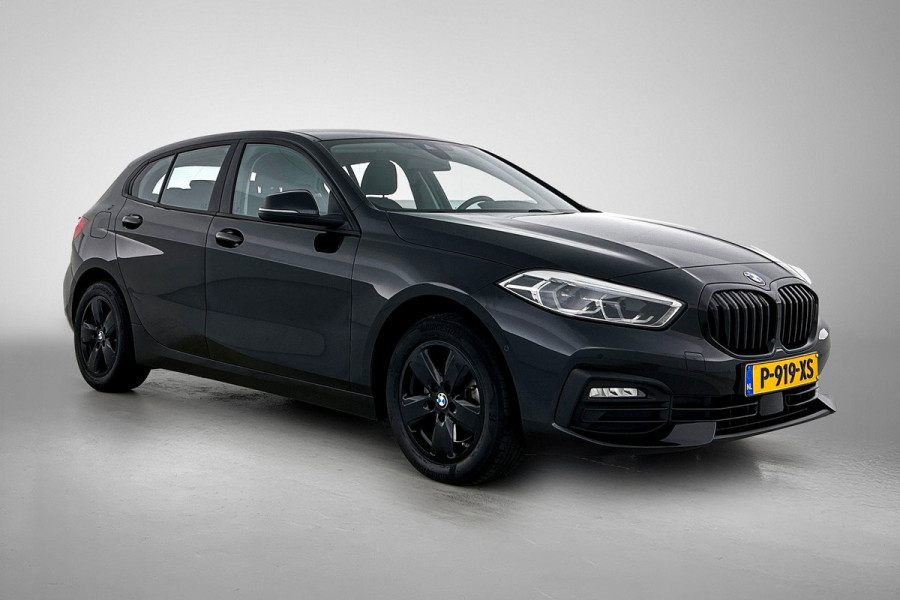 BMW 1-serie 118i Business Edition (NAVIGATIE, CARPLAY, PDC, LED, DEALER ONDERHOUDEN, 1e EIGENAAR)