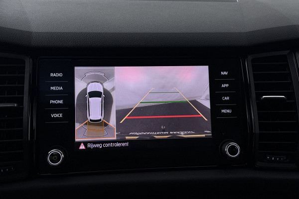 Škoda Kodiaq 1.5 TSI Business Edition Plus 7p. (PANORAMADAK, TREKHAAK WEGKLAPBAAR, STUUR-/STOELVERWARMING, CAMERA, MASSAGE STOELEN