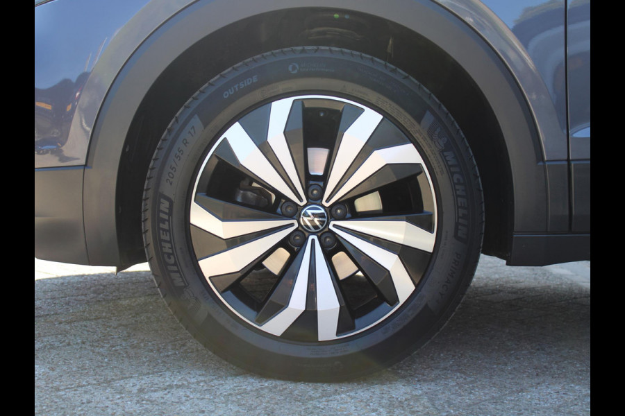 Volkswagen T-Cross 1.0 TSI Style | APPLE CARPLAY / ANDROID AUTO | ADAPTIEVE CRUISE CONTROL |