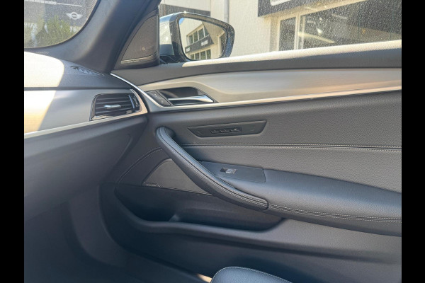 BMW 5 Serie Touring 530e M Sport | Soft Close | Head-Up | Comfort | Harman/Kardon | Panoramdak