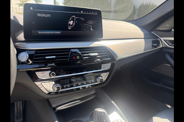 BMW 5 Serie Touring 530e M Sport | Soft Close | Head-Up | Comfort | Harman/Kardon | Panoramdak