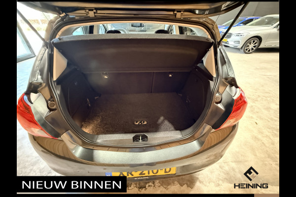 Opel Corsa 1.4 Favourite. Airco. Cruise. Trekhaak. 78000 km met NAP