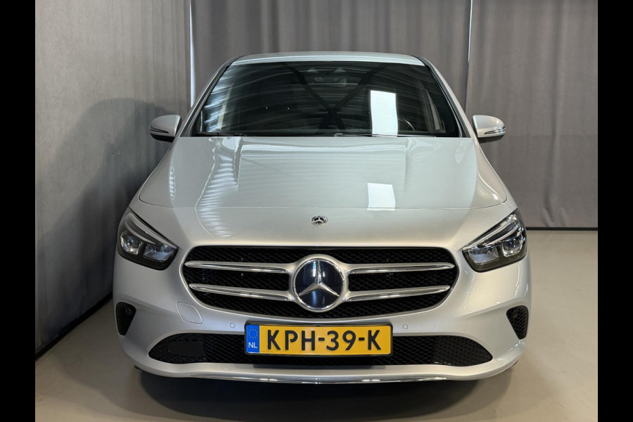 Mercedes-Benz B-Klasse 250 e 18''/Sfeerverlichting/Navigatie/Camera/DAB/PDC v+a/Stoelverwarming/Apple Carplay & Android Auto