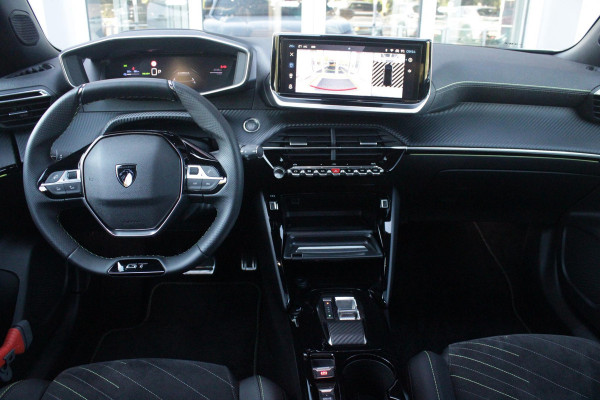 Peugeot e-2008 EV GT PACK 156PK 54 kWh | PANORAMISCH SCHUIF/KANTEL DAK | ALCANTARA EXECUTIVE INTERIOR INCL. VERWARMBARE VOORSTOELEN EN ELEKTRISCH VERSTELBARE BESTUURDERSSTOEL MET MASSAGE FUNCTIE | 18" LICHTMETALEN VELGEN "EVISSA" | VISION NAVIGATION & DRIVE ASSIST PLUS PACK: NAVIGATIE/DRAADLOZE TELEFOONLADER/ADAPTIVE CRUISE CONTROL MET LANE KEEPING & POSITIONING ASSIST INCL. STOP & GO FUNCTIE/HD-CAMERA VOOR/PASSIEVE DODEHOEKBEWAKING EN INSTAPVERLICHTING | WINTERPACK: STOELVERWARMING | WARMTEPOMP! | DRAADLOZE APPLE CARPLAY/ANDROID AUTO | FULL LED KOPLAMPEN | ACHTERUITRIJ CAMERA | PARK