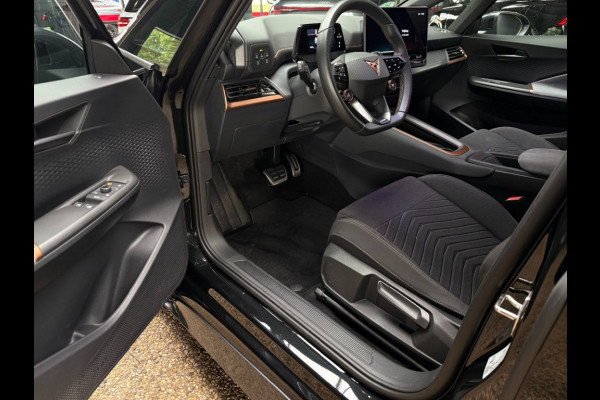 CUPRA Born CUPRA Born 546 km Limited 84 kw Adaptive cruise control, Achteruitrijcamera,Head-up
