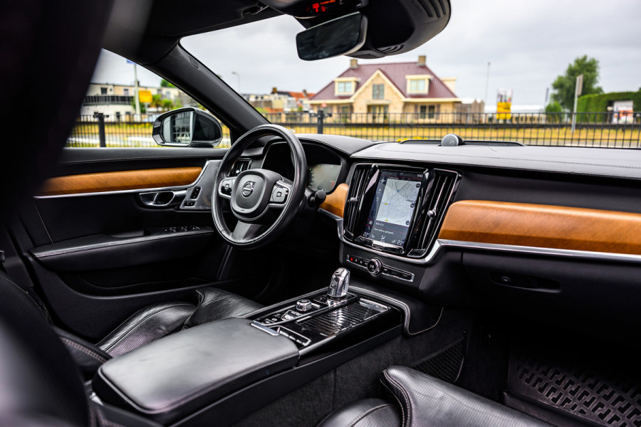 Volvo S90 2.0 T8 AWD Inscription /Pano/massage/B&W/360