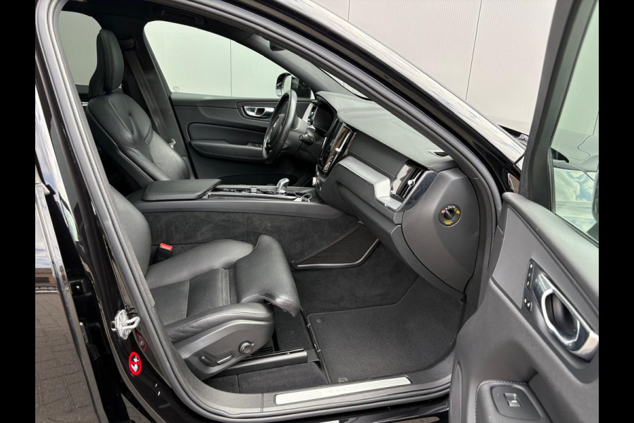 Volvo XC60 2.0 T8 Twin Engine AWD Inscription Pano-dak/Trekhaak/Luchtvering/Stoelverwarming