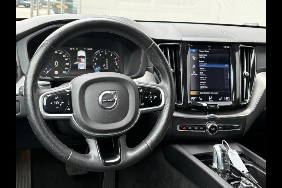 Volvo XC60 2.0 T8 Twin Engine AWD Inscription Pano-dak/Trekhaak/Luchtvering/Stoelverwarming
