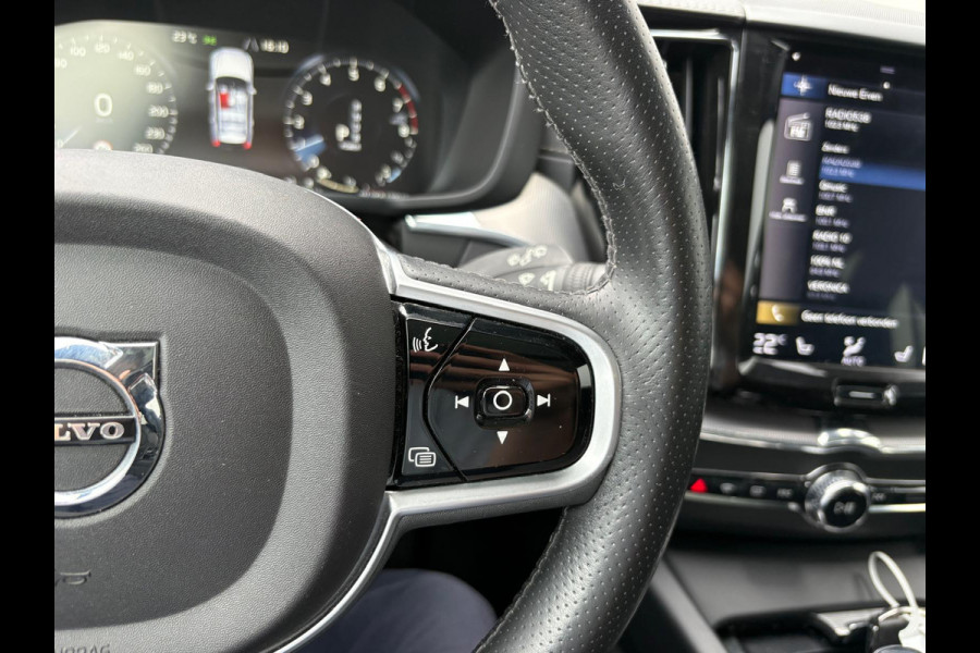 Volvo XC60 2.0 T8 Twin Engine AWD Inscription Pano-dak/Trekhaak/Luchtvering/Stoelverwarming