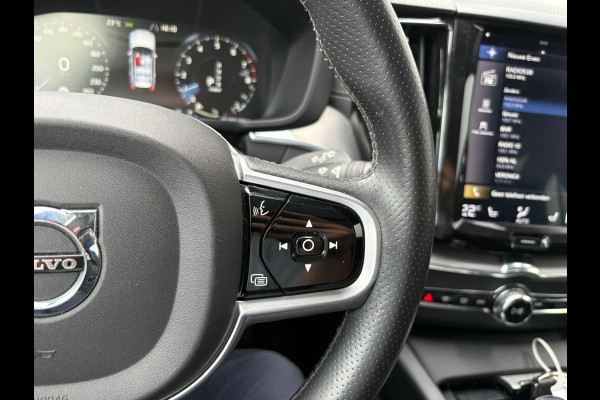 Volvo XC60 2.0 T8 Twin Engine AWD Inscription Pano-dak/Trekhaak/Luchtvering/Stoelverwarming