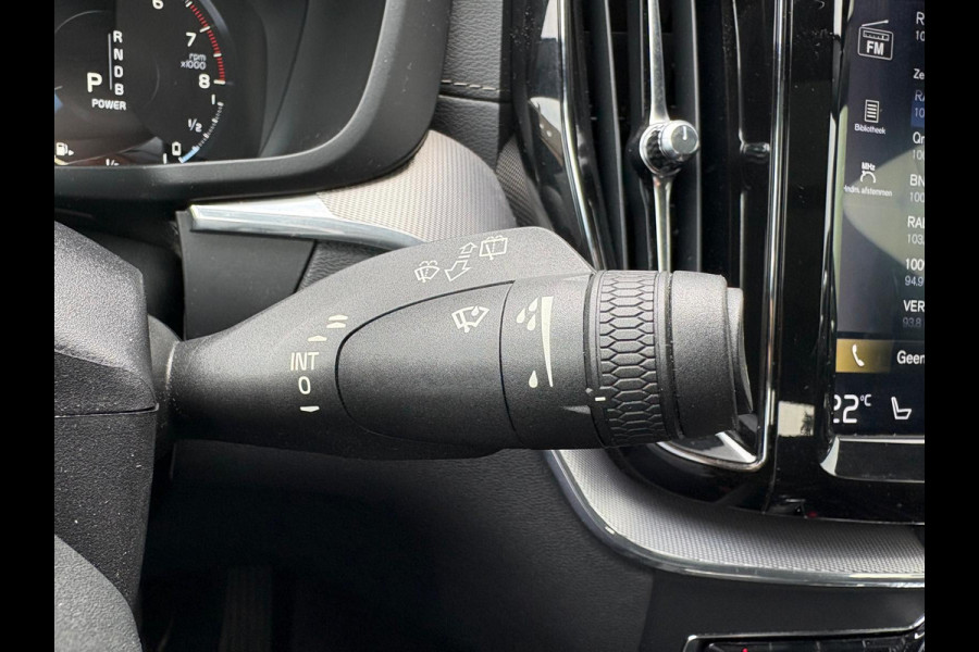 Volvo XC60 2.0 T8 Twin Engine AWD Inscription Pano-dak/Trekhaak/Luchtvering/Stoelverwarming