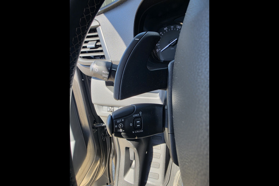 Peugeot Expert 2.0 BlueHDI 145Pk Automaat Premium Airco Cruise control
