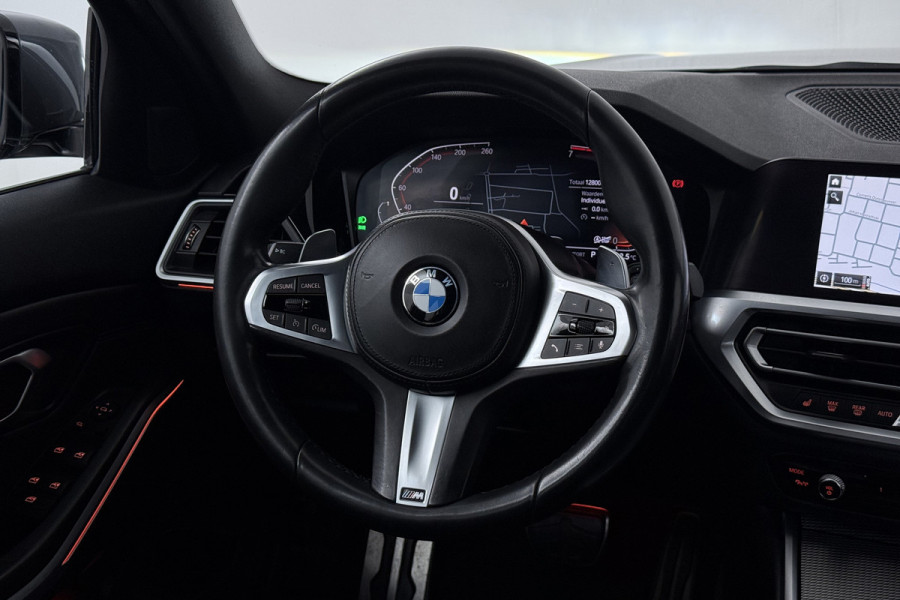 BMW 3-serie 320i High Executive Edition (STOELVERWARMING, CAMERA, PDC, SFEERVERLICHTING, TREKHAAK AFNEEMBAAR, DEALER ONDERHOUDEN)
