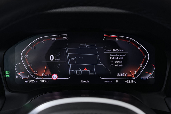 BMW 3-serie 320i High Executive Edition (STOELVERWARMING, CAMERA, PDC, SFEERVERLICHTING, TREKHAAK AFNEEMBAAR, DEALER ONDERHOUDEN)