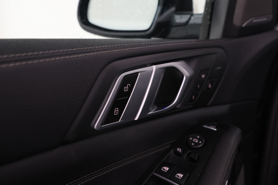 BMW X5 xDrive45e High Executive M-sport Full black Apple carplay