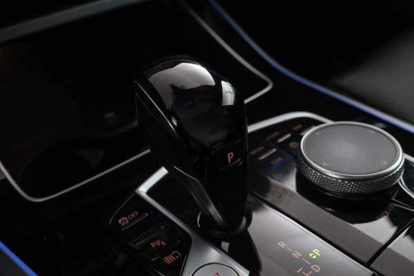 BMW X5 xDrive45e High Executive M-sport Full black Apple carplay