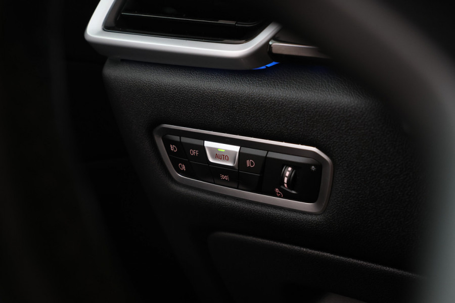 BMW X5 xDrive45e High Executive M-sport Full black Apple carplay