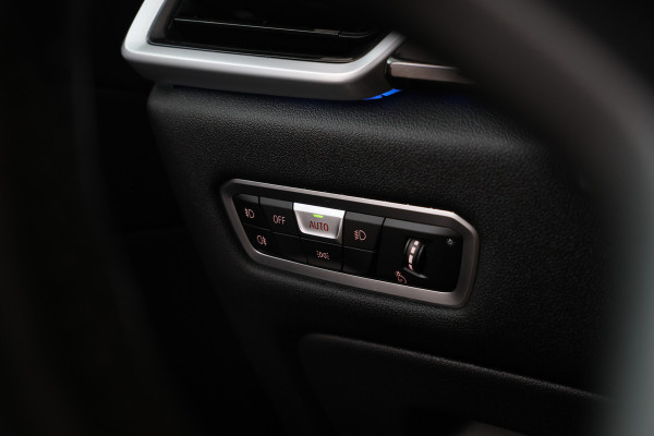 BMW X5 xDrive45e High Executive M-sport Full black Apple carplay