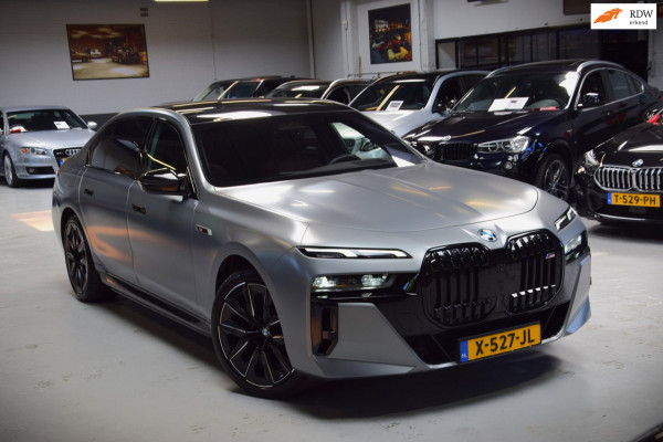 BMW 7 Serie M760e xDrive Navi|Massage|Theater Screen|Auto-Doors|Frozen Deep Grey|Nwp.180.000|BTW
