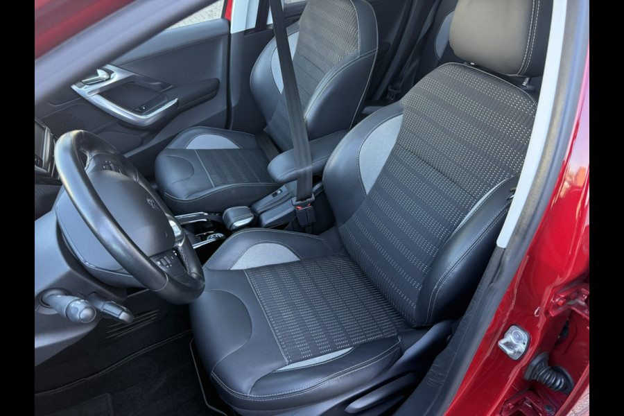Peugeot 2008 1.2 PureTech GT-Line | AUTOMAAT | PDC | CAMERA | PANORAMADAK | LMV |