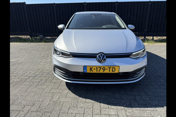 Volkswagen Golf 1.0 TSI Life | NED AUTO | GETINTE RAMEN | ZWART LM | PDC |