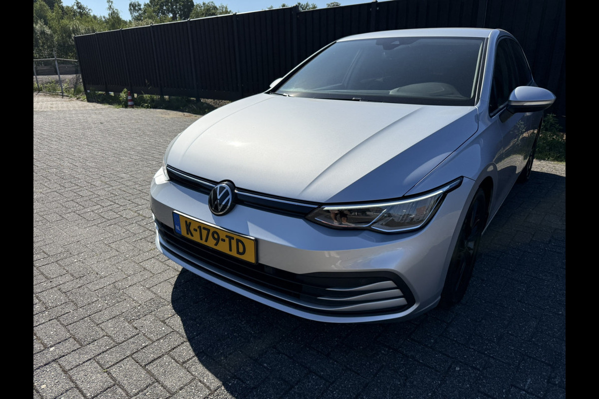 Volkswagen Golf 1.0 TSI Life | NED AUTO | GETINTE RAMEN | ZWART LM | PDC |